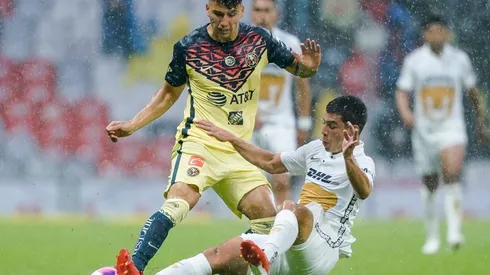 Jorge Sánchez vs. Erik Lira, en el últmo Clásico Capitalino.