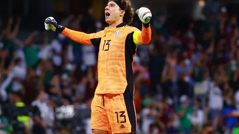 El portero Guillermo Ochoa otra vez portará el buzo de la Selección de México.