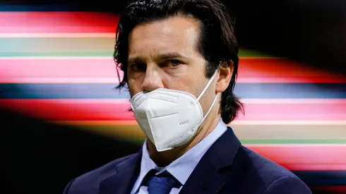 Solari, si sigue como entrenador, podría tener dos alternativas más para su plantel.