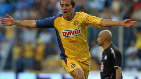 Federico Higuaín en 2008 con la playera del América.