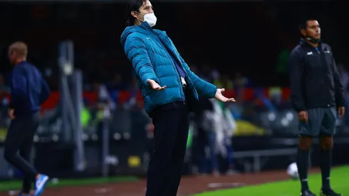 Santiago Solari reprochando una jugada