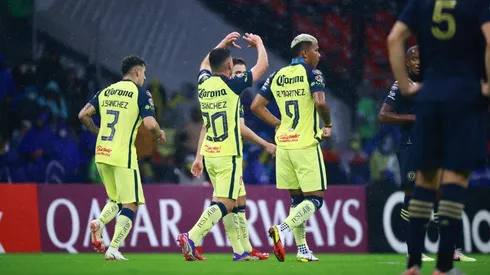 América festejando el primer gol de la noche por parte de Richard Sánchez