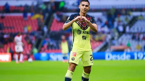 Salvador Reyes está orgulloso de portar la camiseta de América.