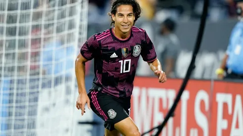 Diego Lainez podría tener la segunda transferencia de su carrera.