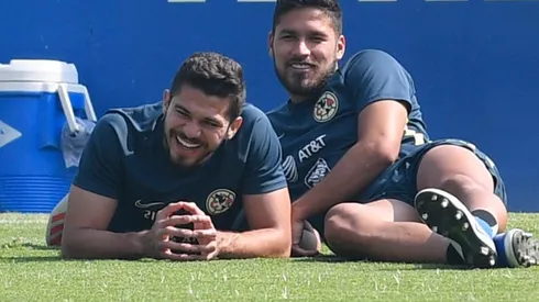 Bruno Valdez celebró el tanto que Henry Martín anotó contra Sudáfrica.