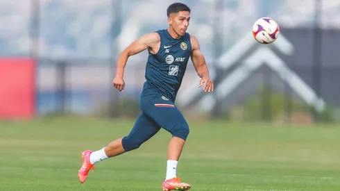 Salvador Reyes ofrece diferentes posibilidades a Santiago Solari.