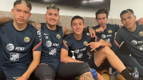 Los juveniles recibieron la tradicional novatada.