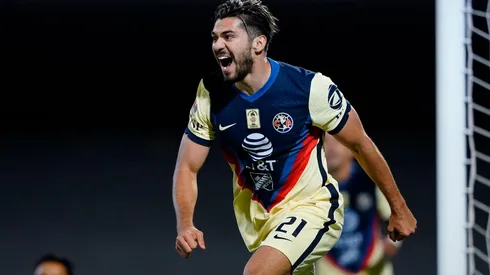 Henry Martín renovó con América por tres años más.