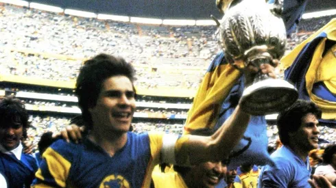 Alfredo Tena levantó el trofeo de campeón en la Final contra Chivas