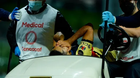 Jesús López sufrió fractura de peroné tras la entrada de Arboleda.