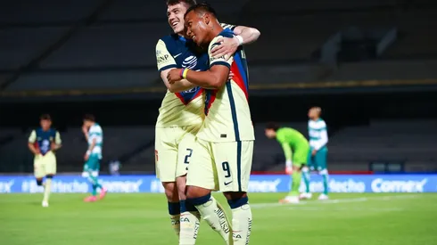 Federico Viñas y Roger Martínez son dos opciones para jugar en punta con América.