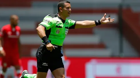 Diego Robles impartirá justicia en América vs. Santos Laguna.
