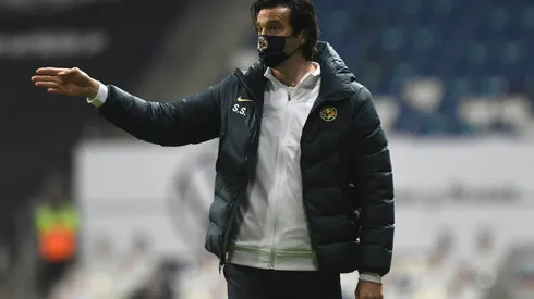 Santiago Solari dirige al América luego de su experiencia en el Real Madrid.