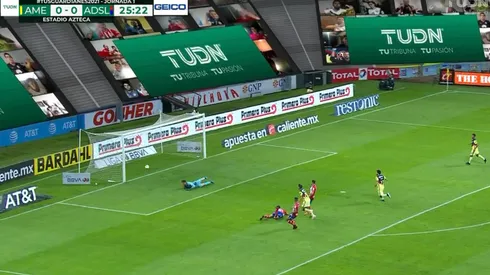 Video: Lainez adelanta al América en el marcador.