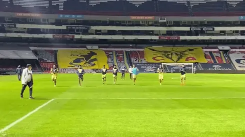 Los que no jugaron se movieron en el Azteca tras el partido