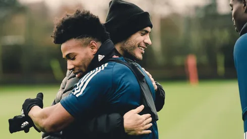 Raúl Jiménez visitó a sus compañeros en el entrenamiento de Wolverhampton