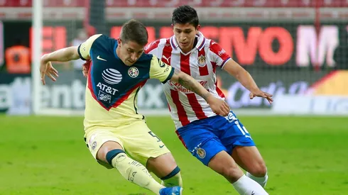 Santiago Cáseres protegiendo el balón. (Vía:Jammedia)