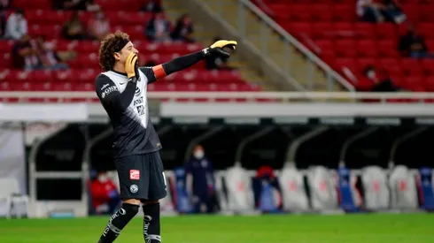 Guillermo Ochoa en el Clásico Nacional. (Vía:Jammedia)