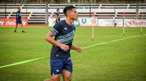 No hay contactos de América con Pedro Delvalle