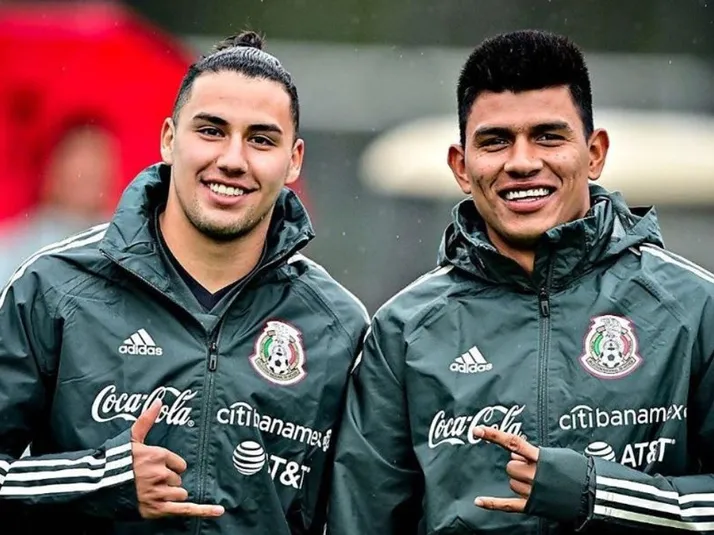 Jorge Sánchez asoma como titular en el Tri