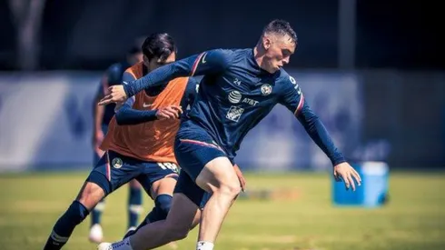 Federico Viñas corriendo en el entrenamiento. (Vía: @ClubAmérica)