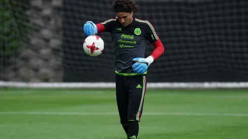 Oficial: Ochoa es baja en el Tri