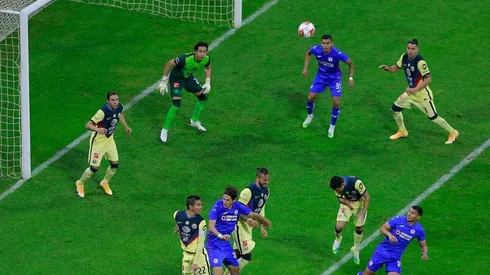 América y Cruz Azul igualan en el Clásico Joven.