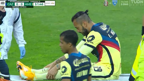Aguilera sale lesionado en América en el clásico.