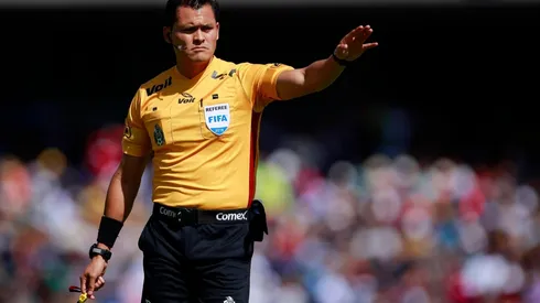 Pérez Durán sería elegido como el árbitro principal para el partido más importante del Guard1anes 2020