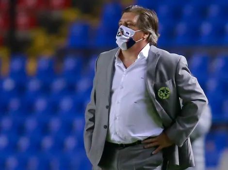 Herrera retoma línea defensiva frente a Toluca