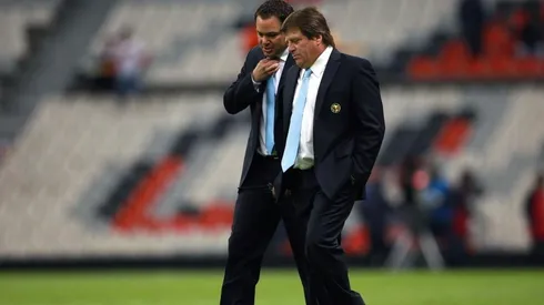 La fuerte plática entre la directiva y Herrera