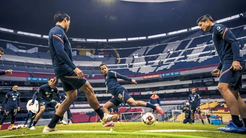 América entrena de noche en su regreso al Azteca.