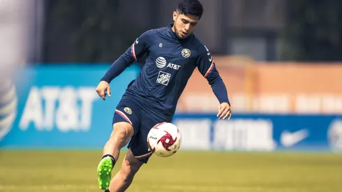 Díaz ya se entrena con el balón