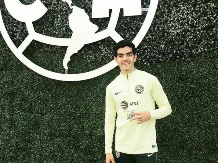 El chavo Leyva reveló cuál fue el profesional que más lo sorprendió