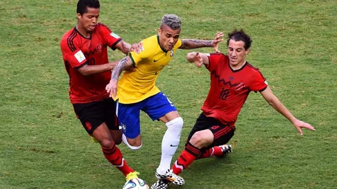 Dani Alves, pendiente del regreso del Ame y de Gio