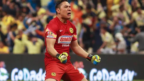 Moi saludó a su hija por el cumple con una foto con la playera águila