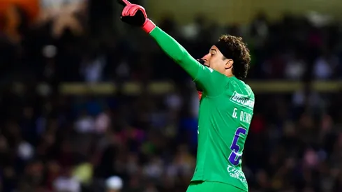 Guillermo Ochoa se despide del 6 y usará nuevo número