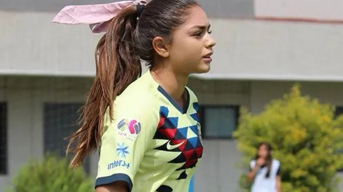 Jana Gutiérrez presume su colección de playeras en TikTok.