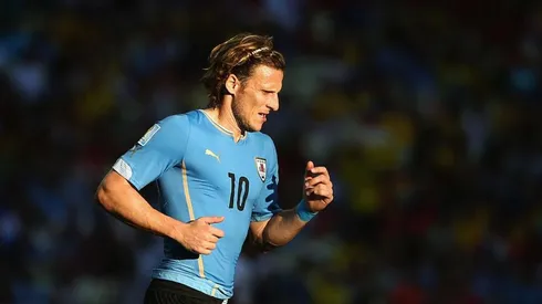 Forlán ve a Viñas como el nuevo referente uruguayo