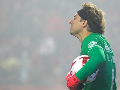 Guillermo Ochoa acapara las portadas de la prensa deportiva