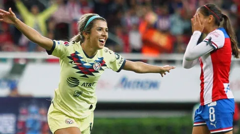 Jennifer Muñoz encendió las redes tras publicar una foto en bikini con su mascota