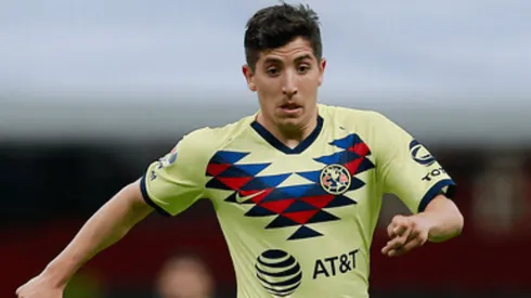 Jugadores de América apoyan a Cáseres previo a su debut.