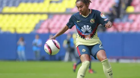 Cazares fue la primera jugadora en anotar un gol en el Azteca.