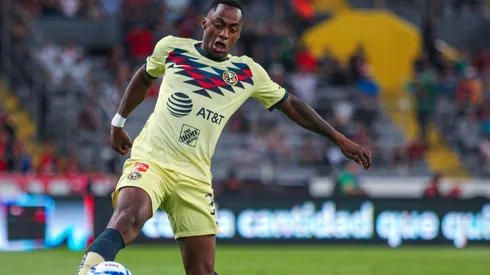 Barcelona SC y Emelec son los que van por Ibarra