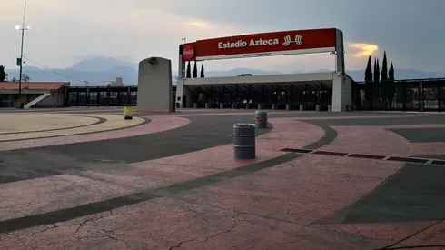 Las cercanías del Azteca están completamente vacías.