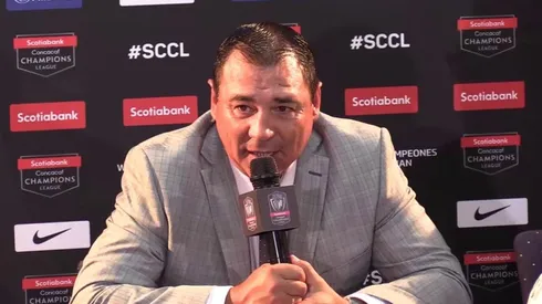 Insólito: para el DT de Comunicaciones, la plancha a Ibargüen fue normal