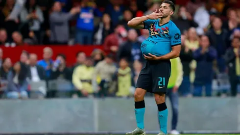 Henry Martín anunció que será padre de un niño