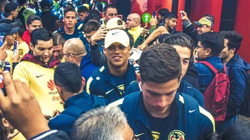 América llegó a Tijuana con un increíble recibimiento de los aficionados.