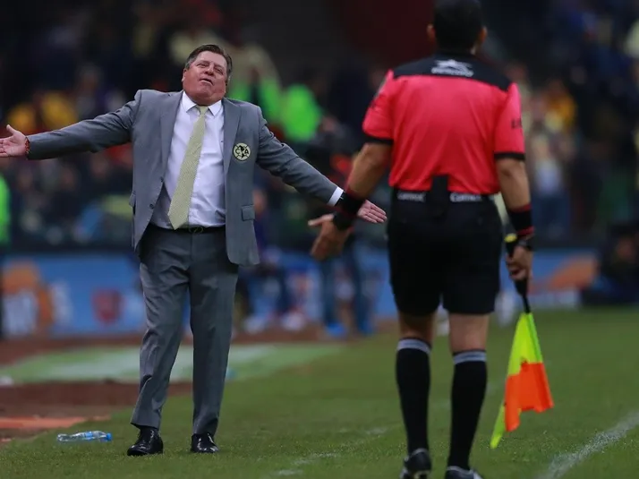 Miguel Herrera habló del arbitraje en la final