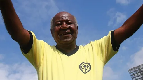 Memín marcó la primera anotación oficial en el Azteca en 1966